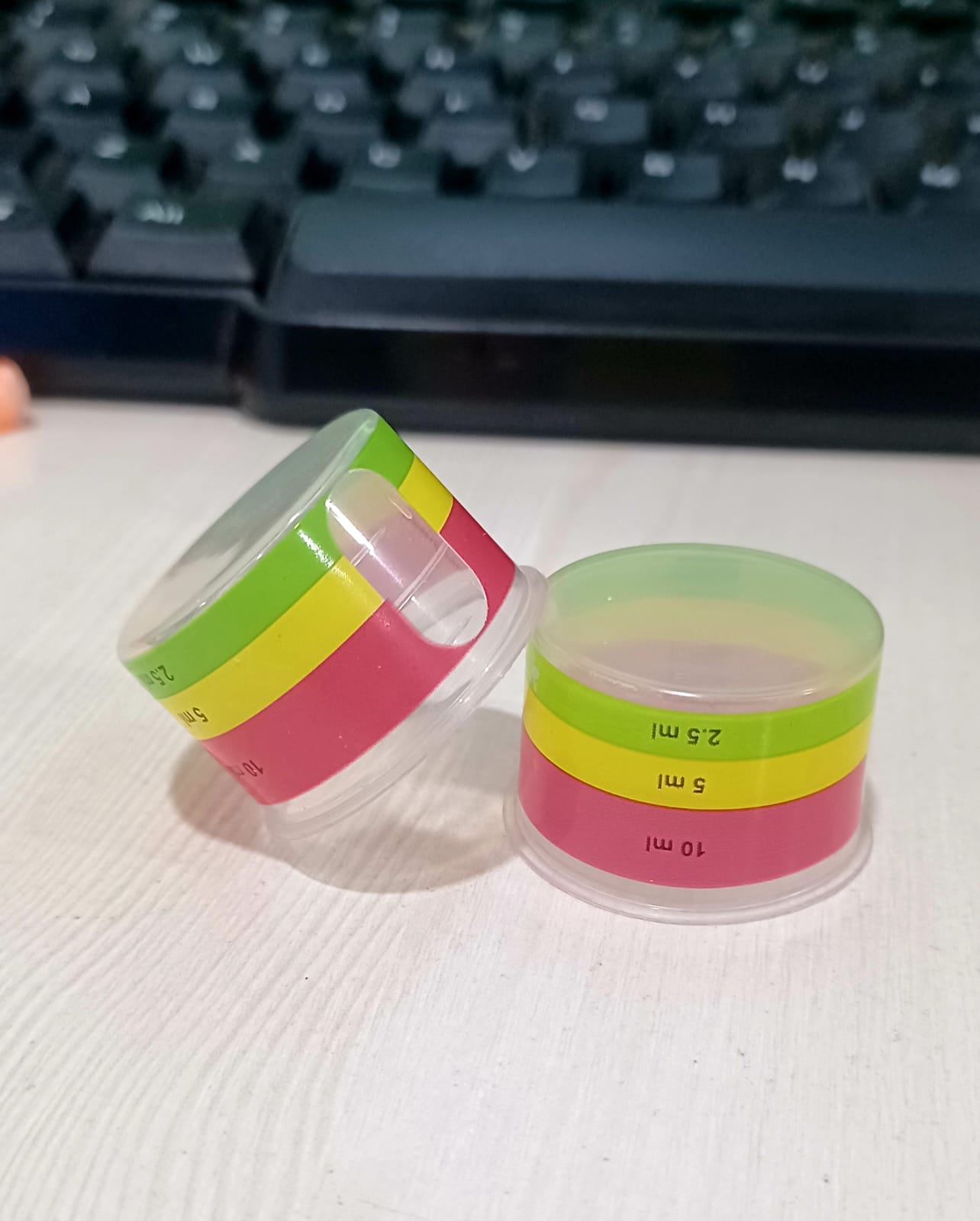 Colorful measuring cap 
